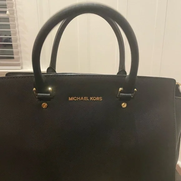 Michael Kors Large Black Leather Crossbody Tote - Picture 2 of 5